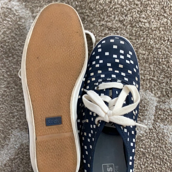 Keds Women Retro Geo Navy Sneakers - Picture 5 of 5